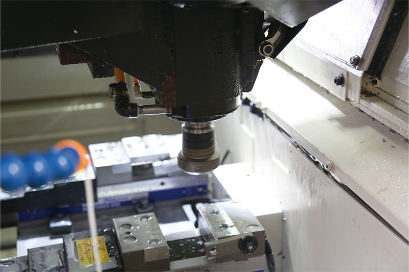 マシニングセンタ｜株式会社ヤマキン