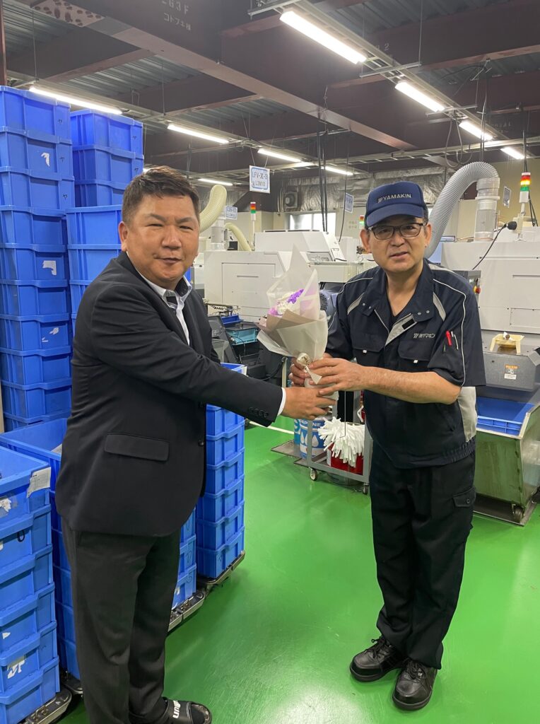 社員Fさん☆祝還暦☆|株式会社ヤマキン